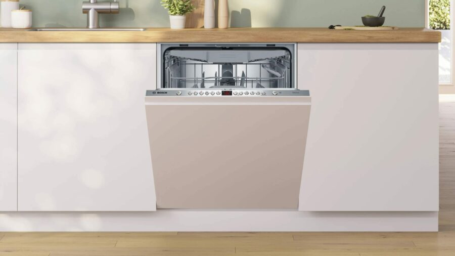 Integrated Dishwasher with cutlery tray