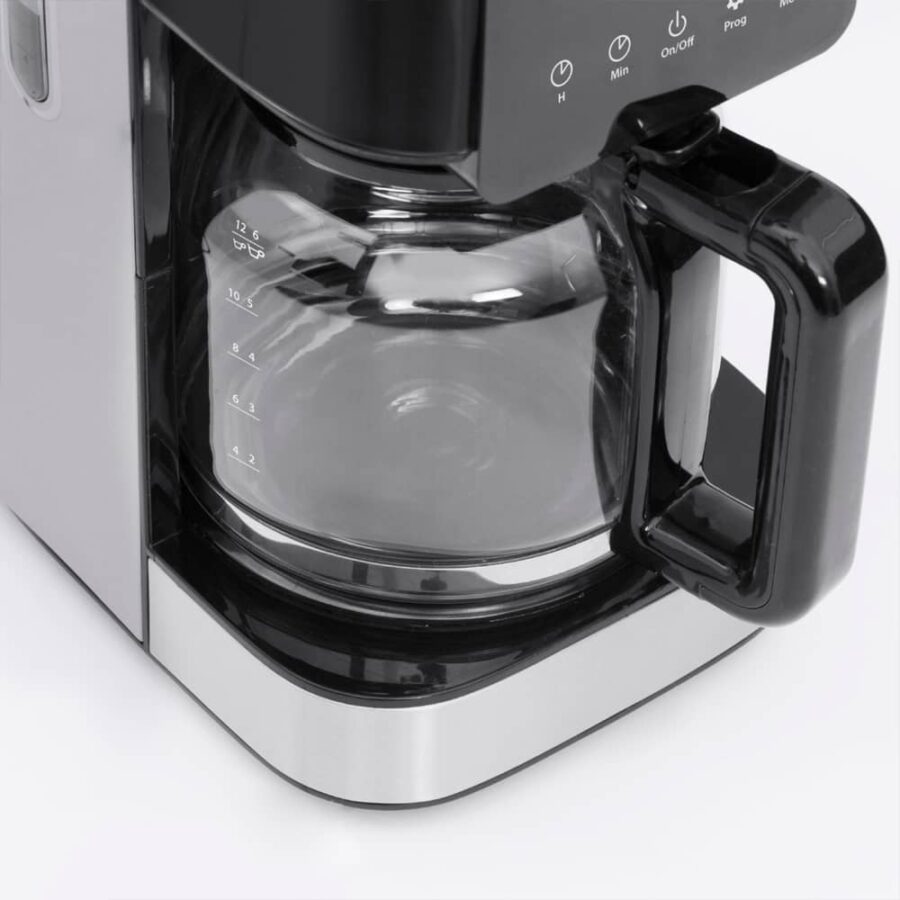 Close-up of empty coffee jug from Caso Coffee Taste & Style, clear glass jug with handle and spout.
