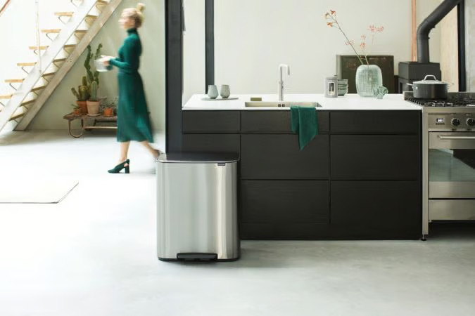 bo_pedal_bin_60l_-_matt_steel_fingerprint_proof_-_8710755211324_brabantia_