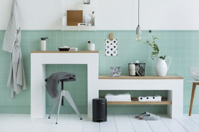 pedal_bin_newicon_3l_-_matt_black_-_8710755113321_brabantia_1181x787px_e_nr-7816