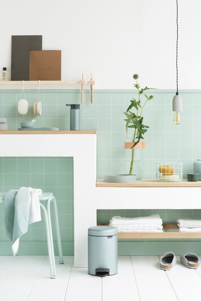 pedal_bin_newicon_3l_-_metallic_mint_-_8710755113345_brabantia_683x1024px_e_nr-7818